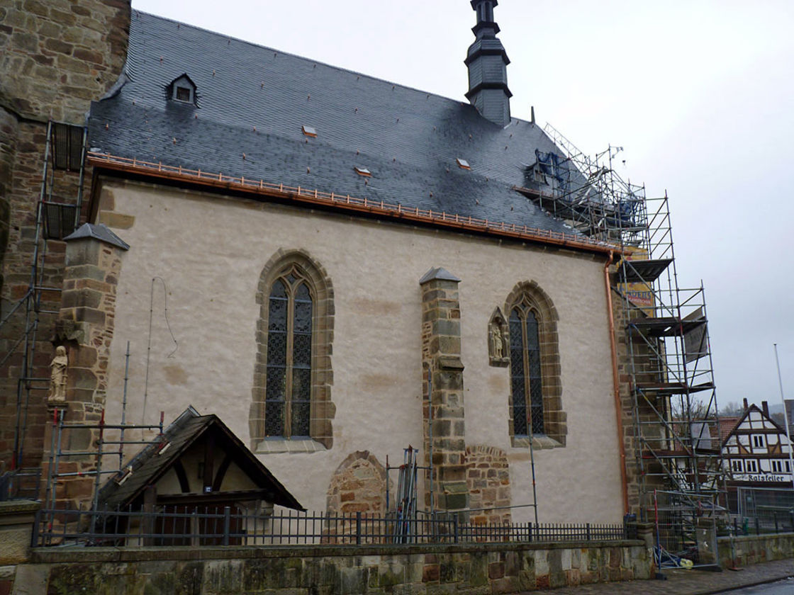 Abbau des Gerüstes an der Südseite (Foto: Karl-Franz Thiede)